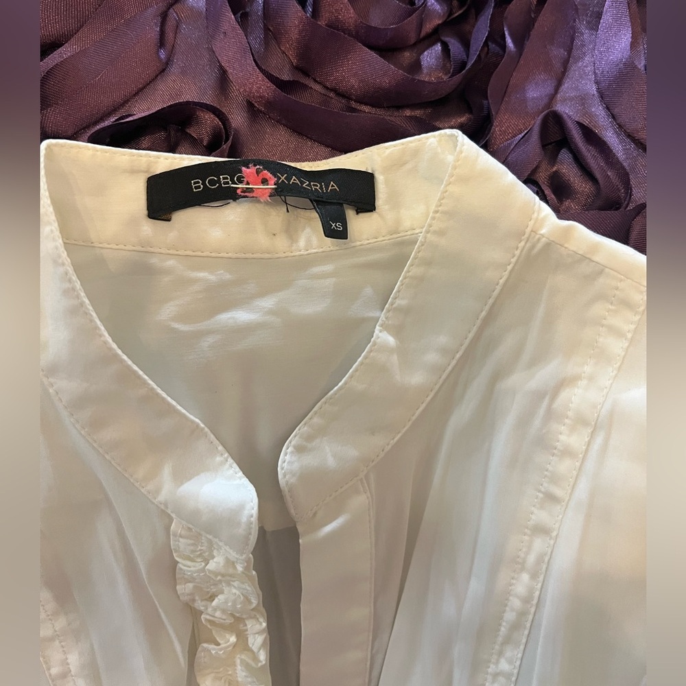Bcbg Maxazria button down top and white - Picture 3 of 3
